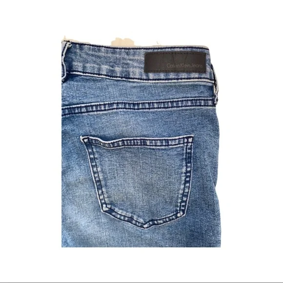 Calvin Klein Jeans | City Short - Picture 4 of 5